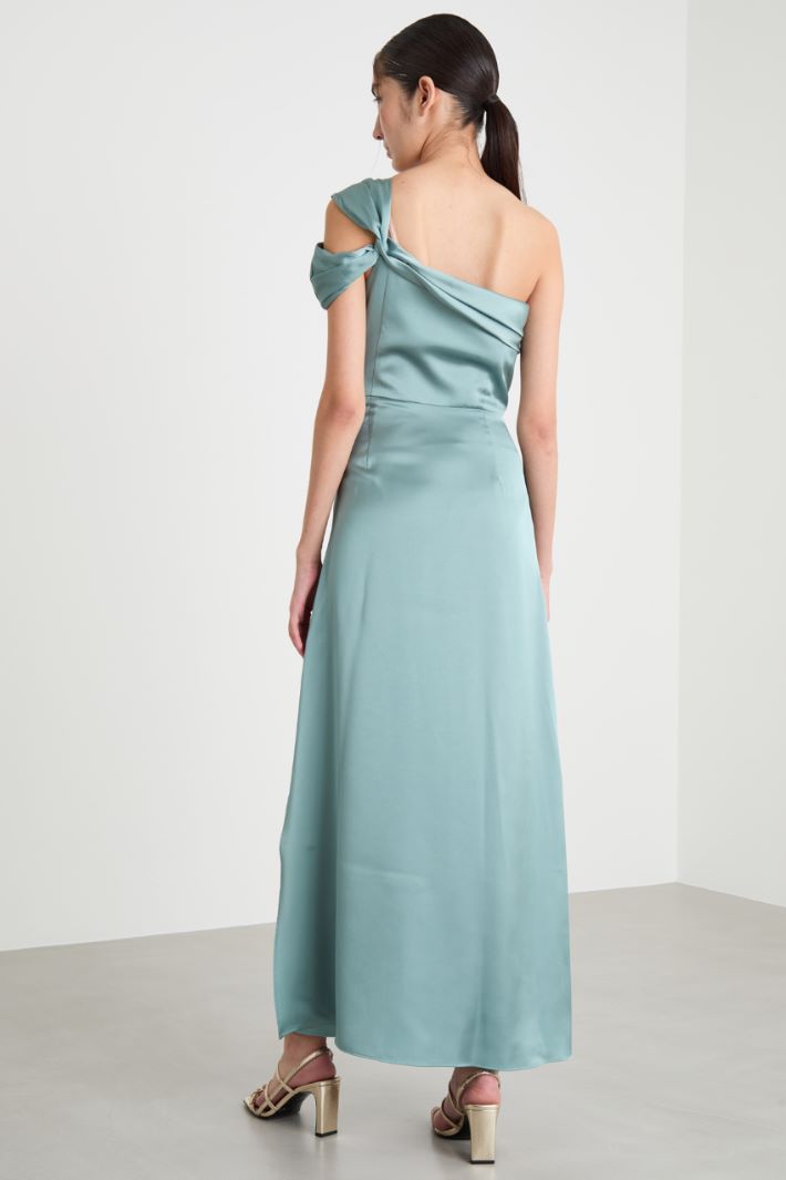 One-shoulder satin dress Intrend - 4
