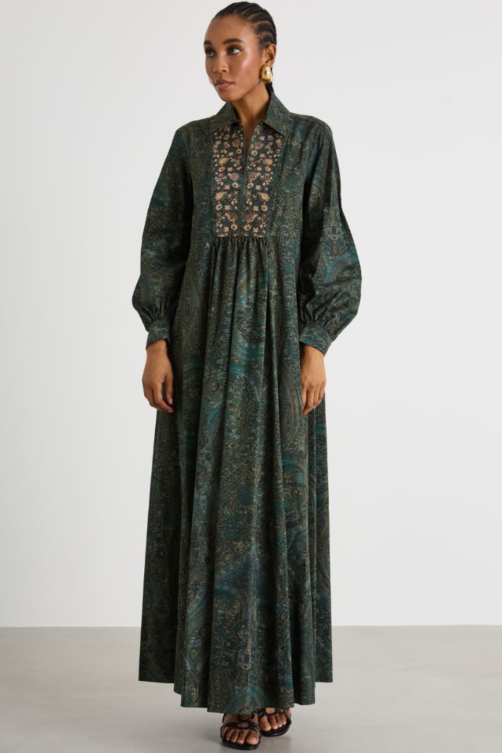 Vestido largo de popelina estampada - VERDE - Intrend - 2