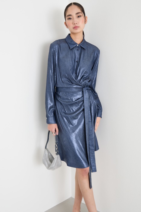 Vestido con cinturón