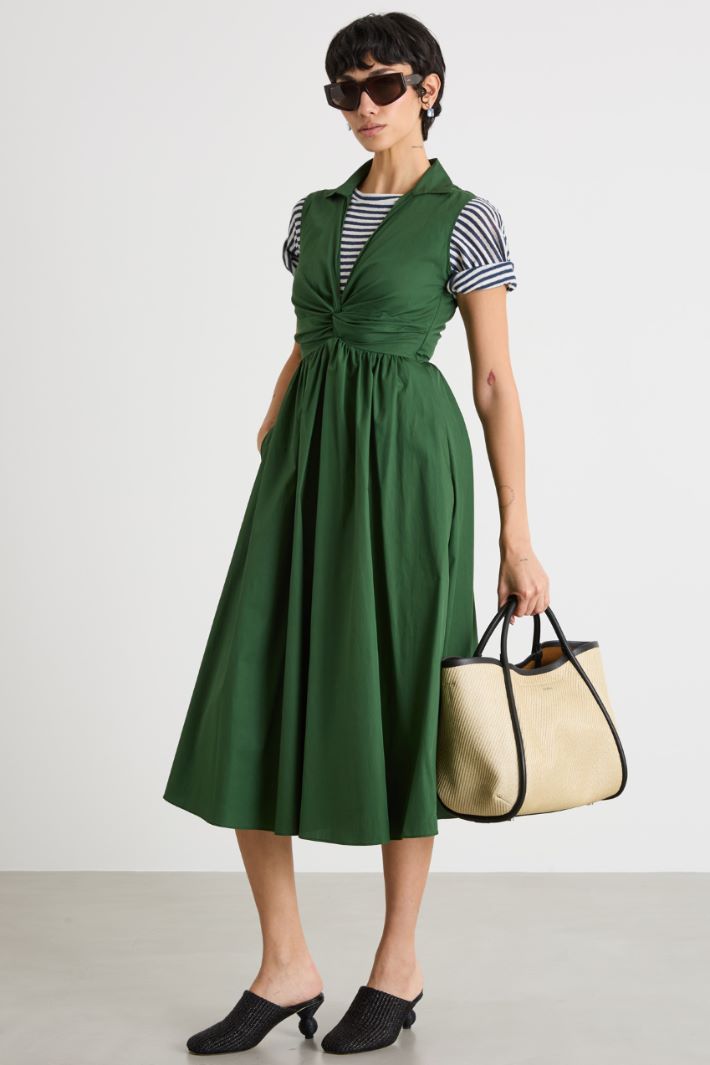 Abito con dettaglio di nodo Intrend