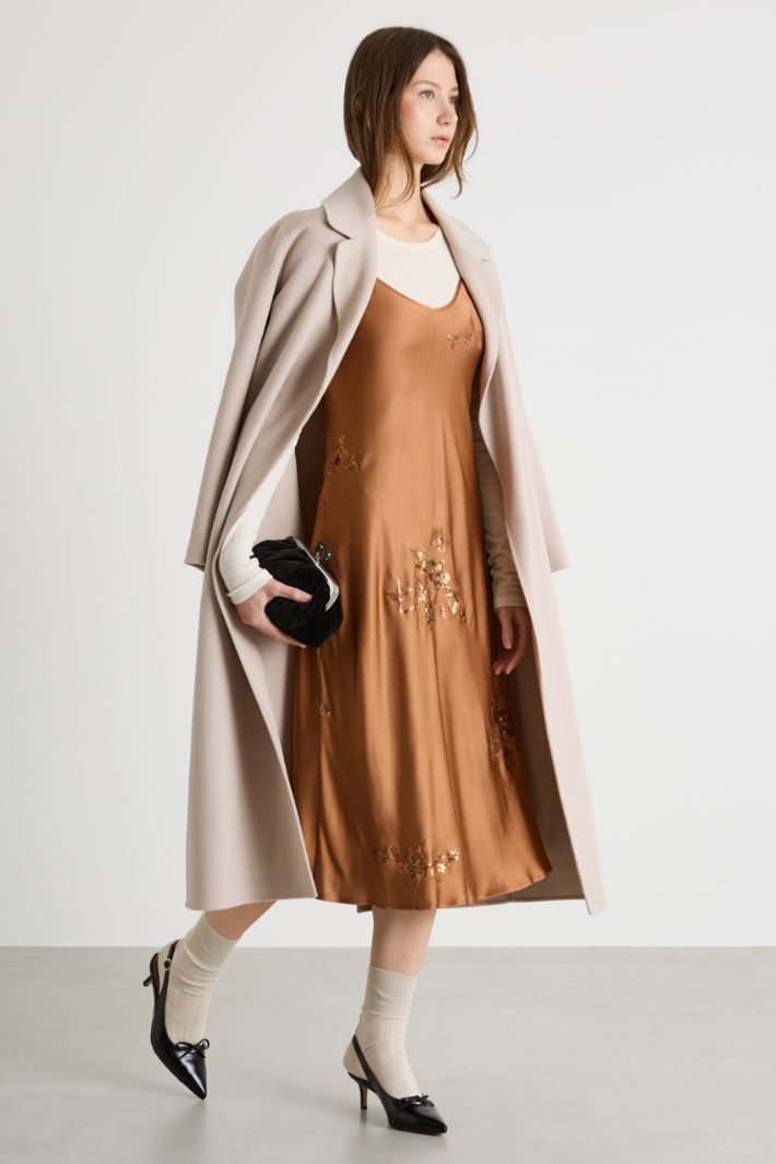 Embroidered satin slip dress Intrend