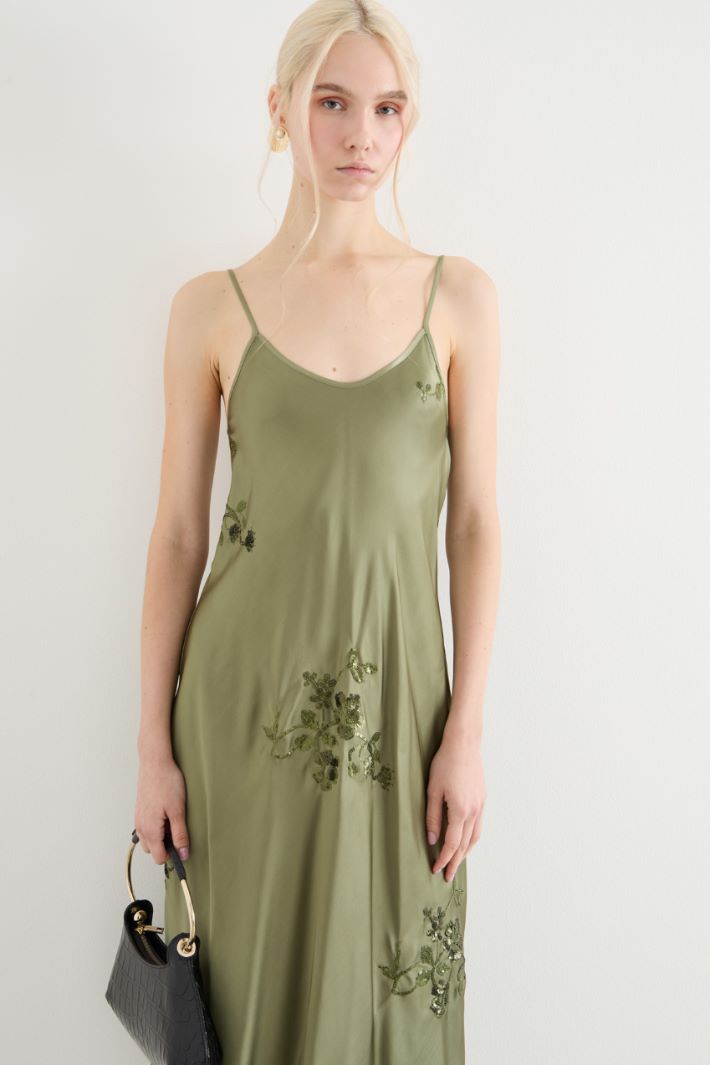 Embroidered satin slip dress Intrend - 2