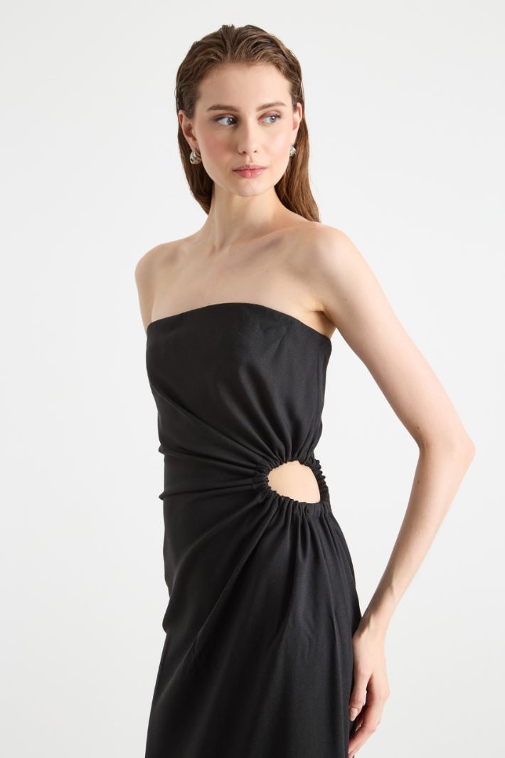 Side cut-out bustier dress Intrend - 3