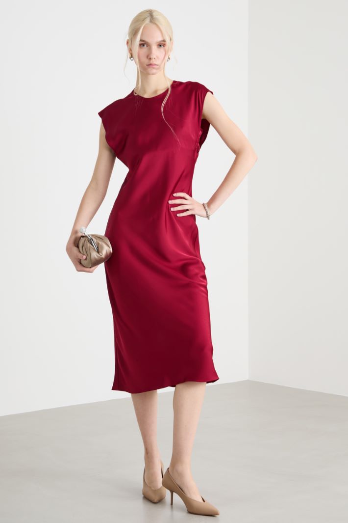 Satin dress Intrend