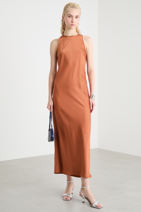 Abito lungo in raso fluido Intrend