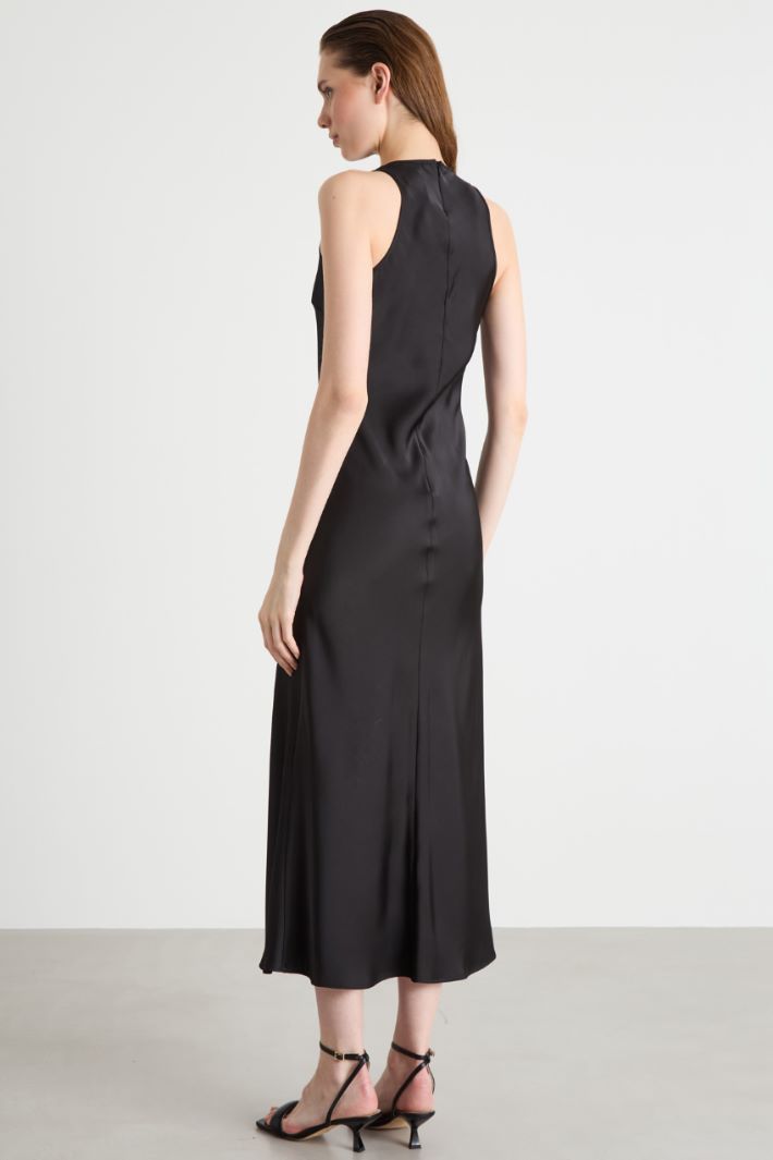 Fluid satin maxi dress Intrend - 4