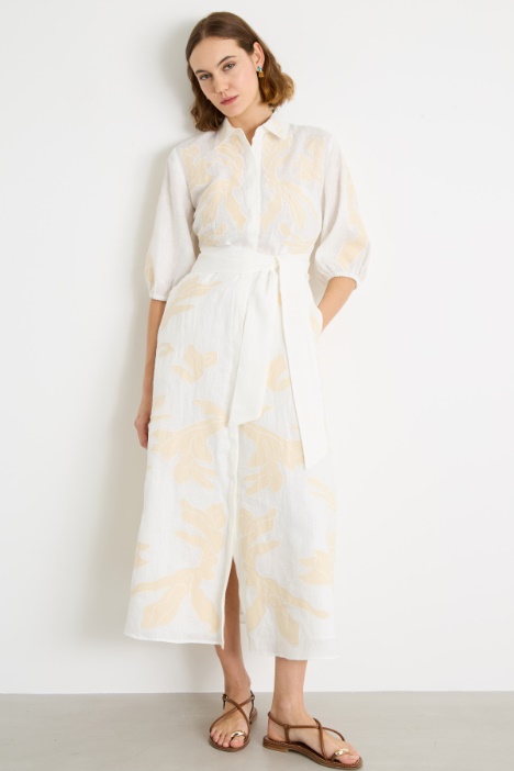 Abito in lino ricamato