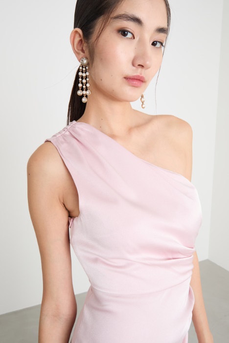 Abito monospalla in raso