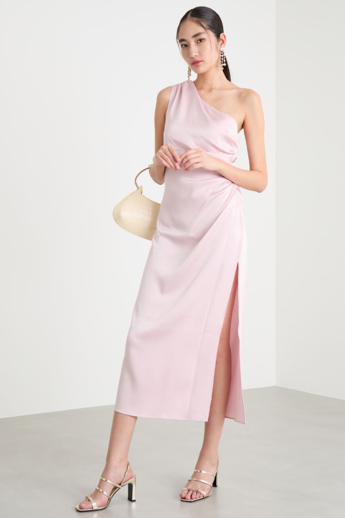 Satin one-shoulder dress Intrend