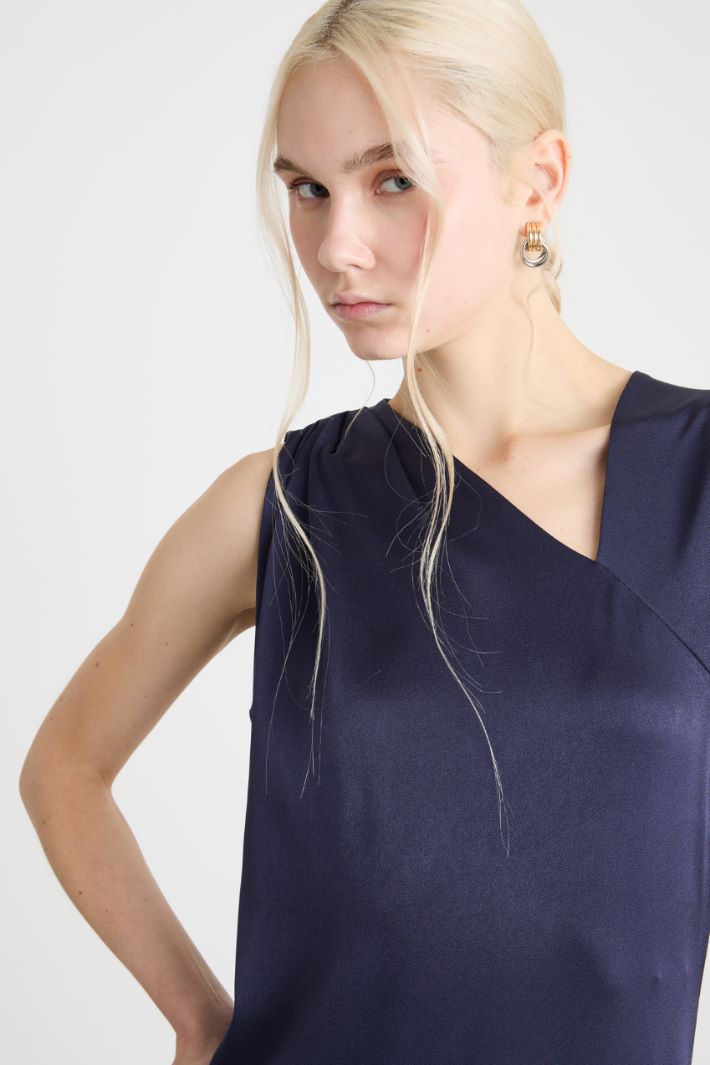 Long satin dress Intrend - 3