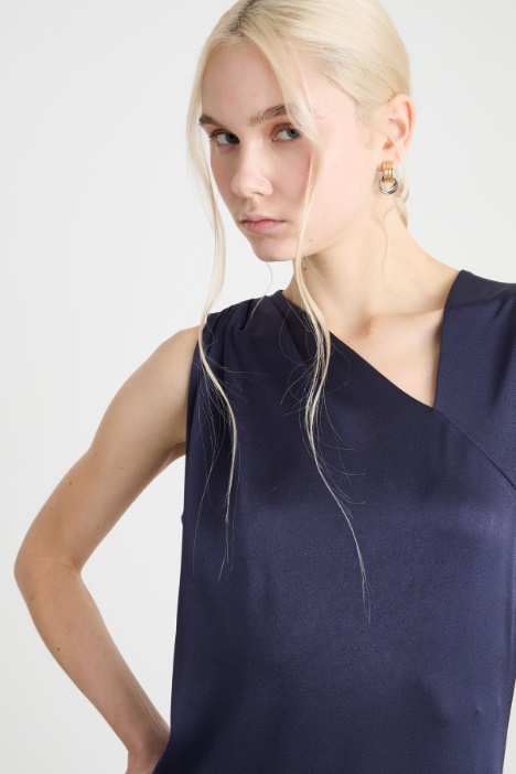 Vestido largo de raso