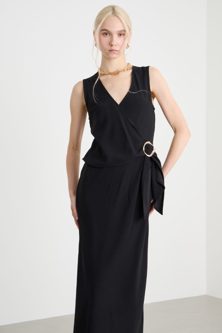 Satin wrap dress with ring detail Intrend - 2
