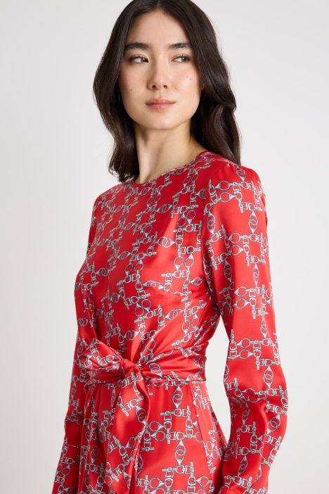 Vestido de satén estampado