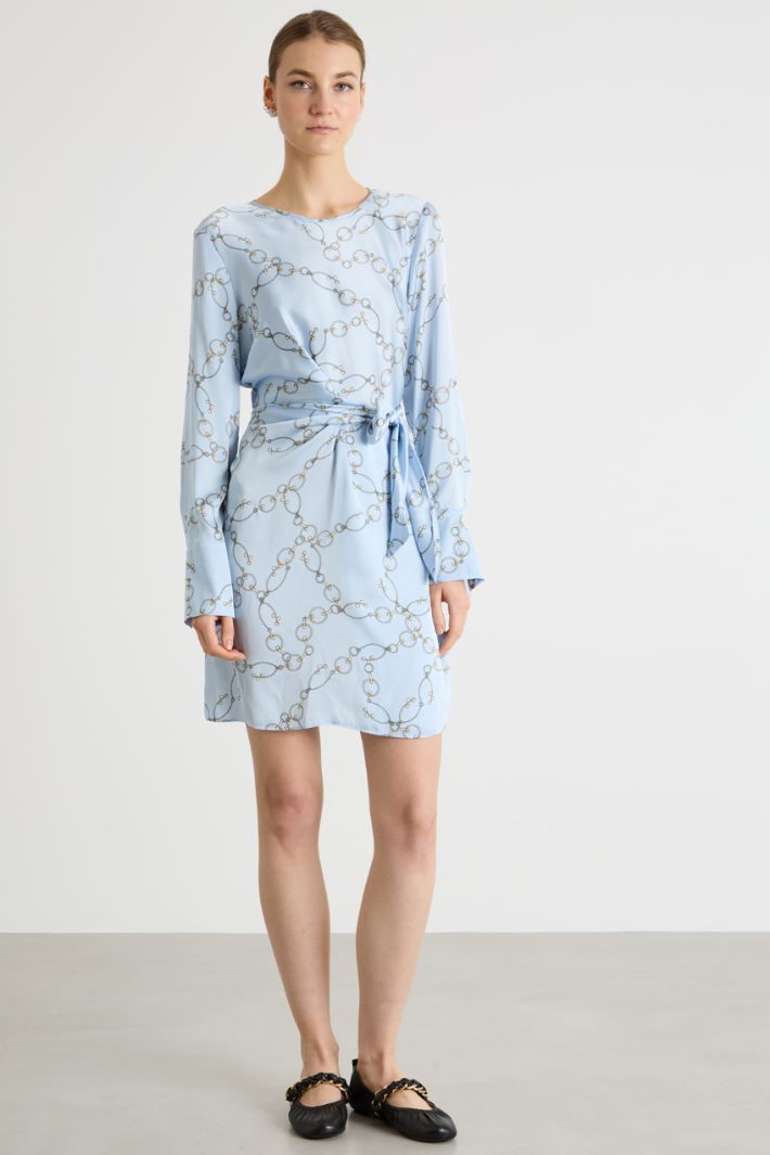 Abito in raso a fantasia Intrend