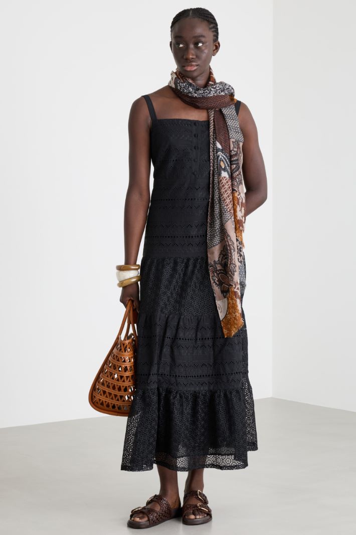 Ruffled dress Intrend