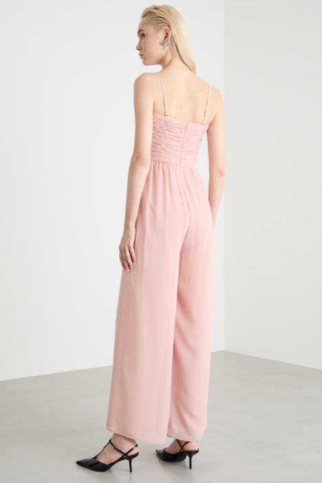 Tuta in georgette con coprispalle