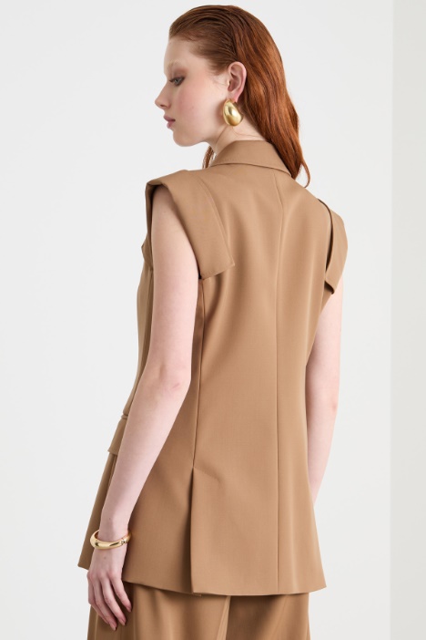 Gilet con rever a lancia