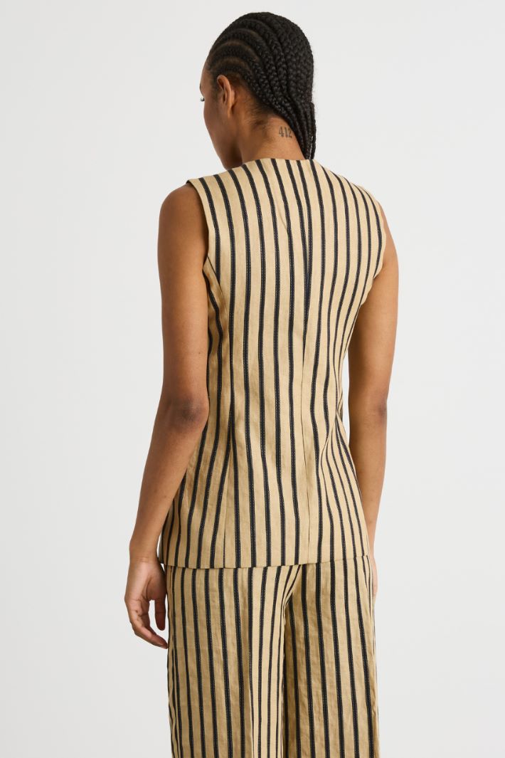 Slim-fit round-neck waistcoat Intrend - 4