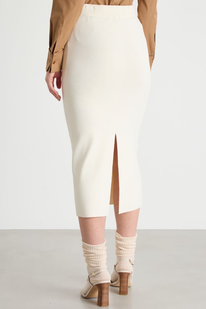 Slit-back pencil skirt Intrend - 4
