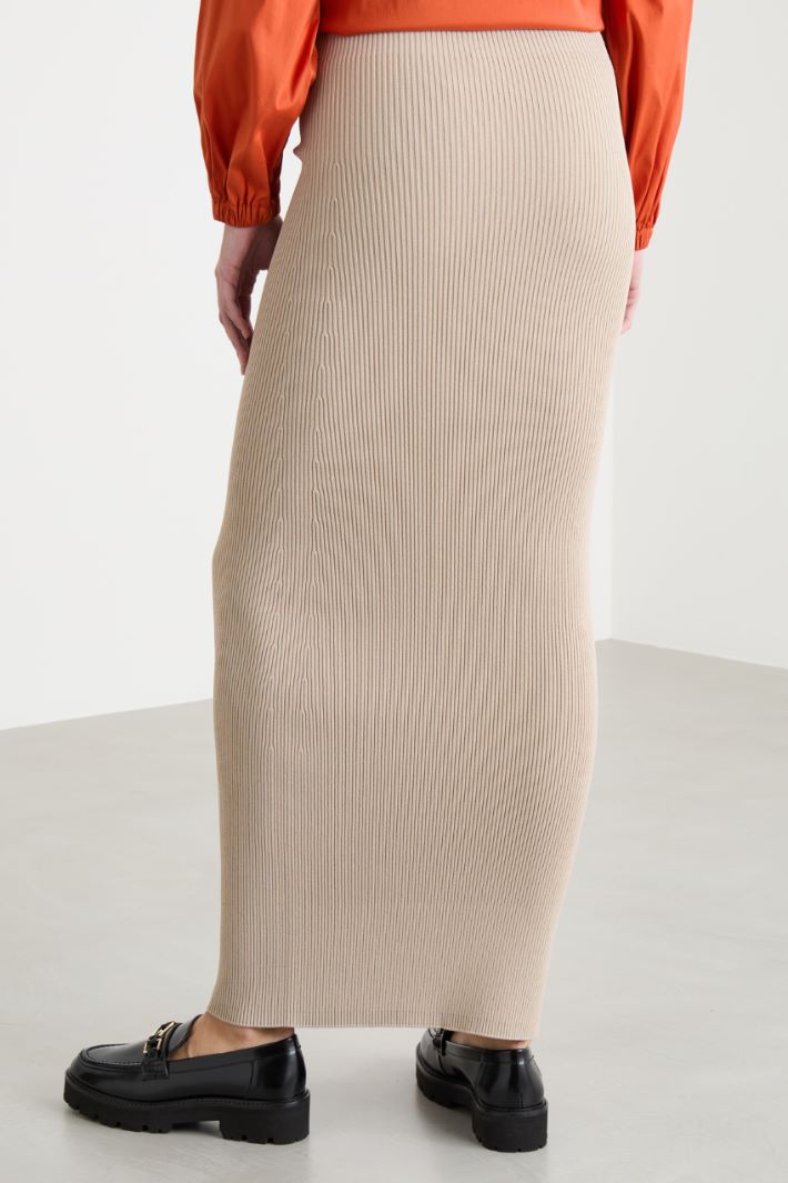 Long knitted skirt Intrend - 4