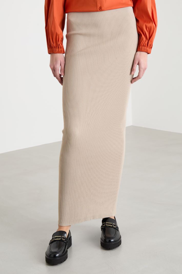 Long knitted skirt Intrend - 2