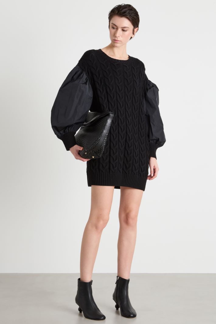 Cable-knit dress with balloon sleeves Intrend