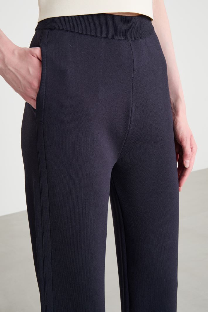 Knitted jogging trousers Intrend - 3