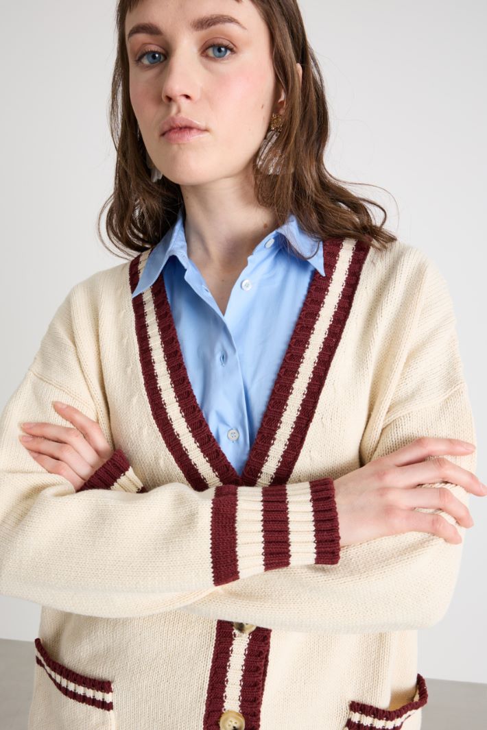 Cardigan con dettagli a contrasto Intrend - 3