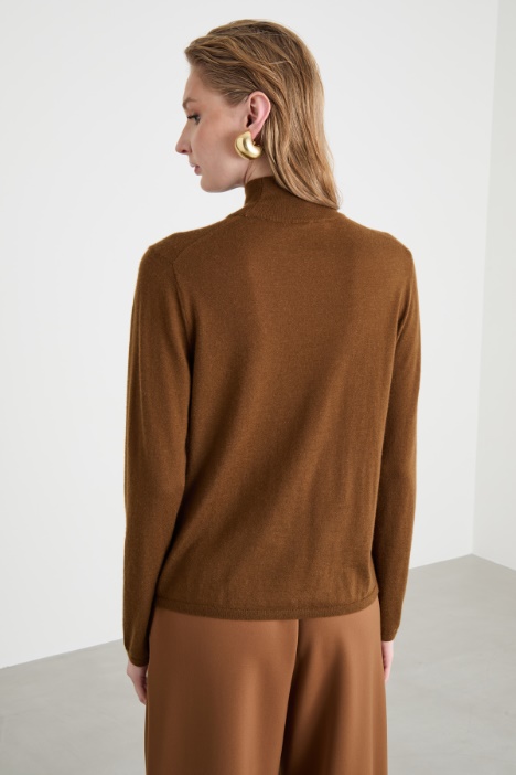 Maglia dolcevita leggera