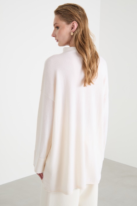 Maglia dolcevita ampia