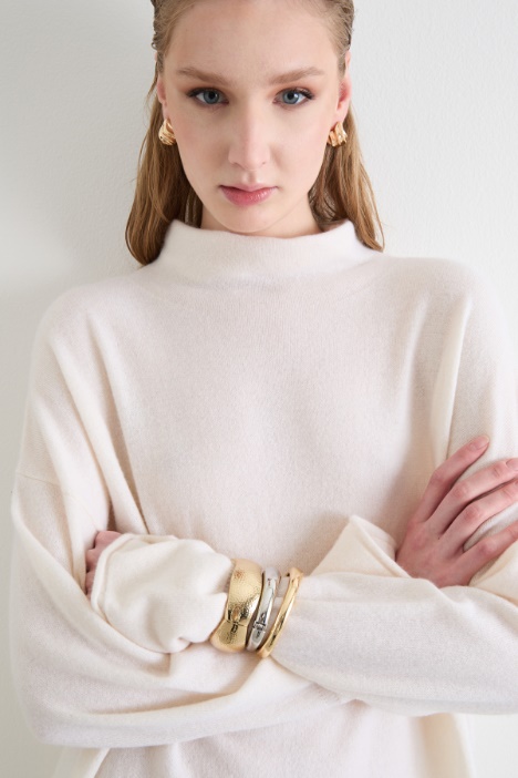 Maglia dolcevita ampia