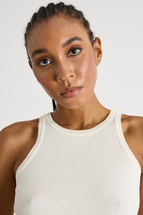 Top con cuello halter