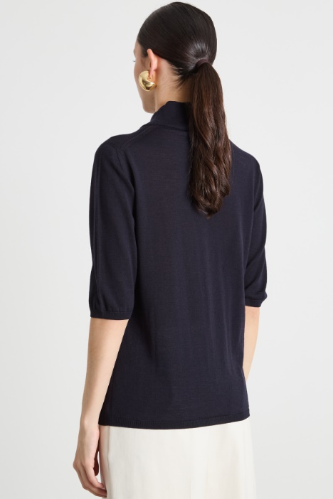 Maglia dolcevita con maniche tre quarti