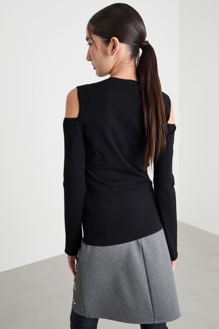 Cut-out shoulder jumper Intrend - 4
