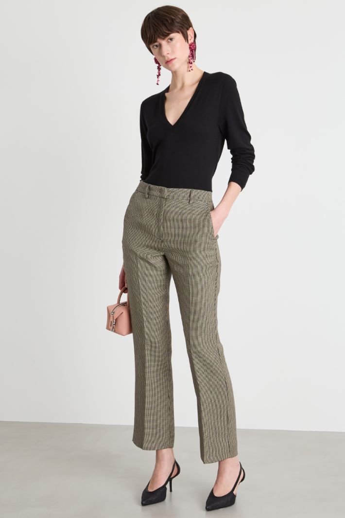 Maglia con scollo a V Intrend