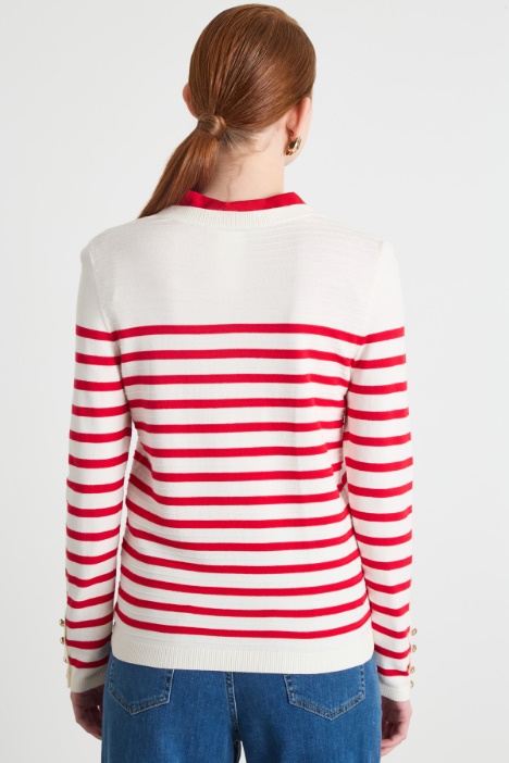 Jersey stretch con escote amplio