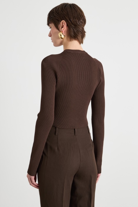 Maglia crop con cut-out