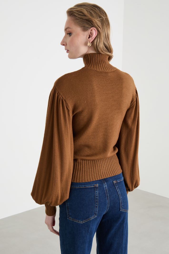 Wide-sleeved roll-neck jumper Intrend - 4