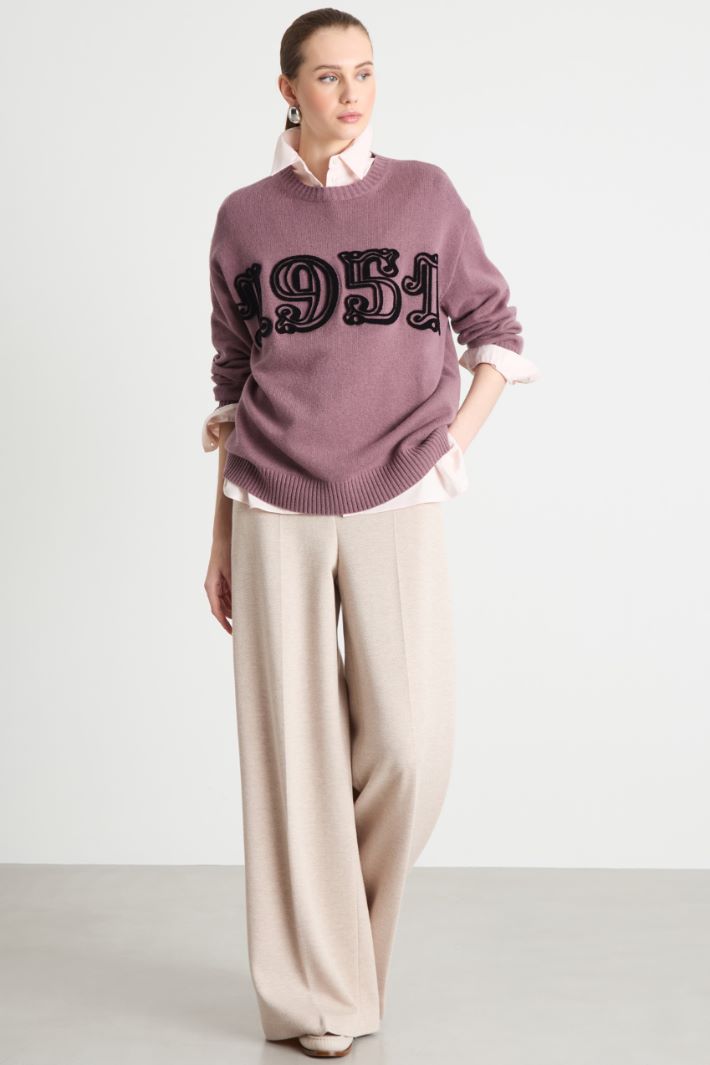 Oversized jumper with flocked motif Intrend