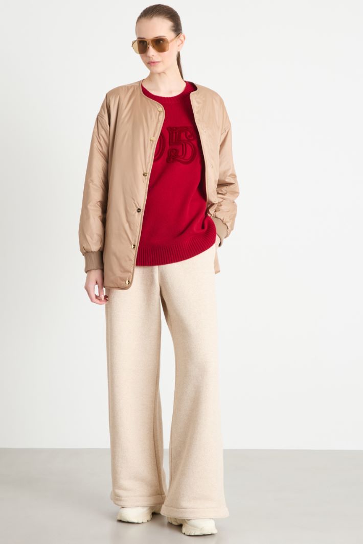 Oversized jumper with flocked motif Intrend