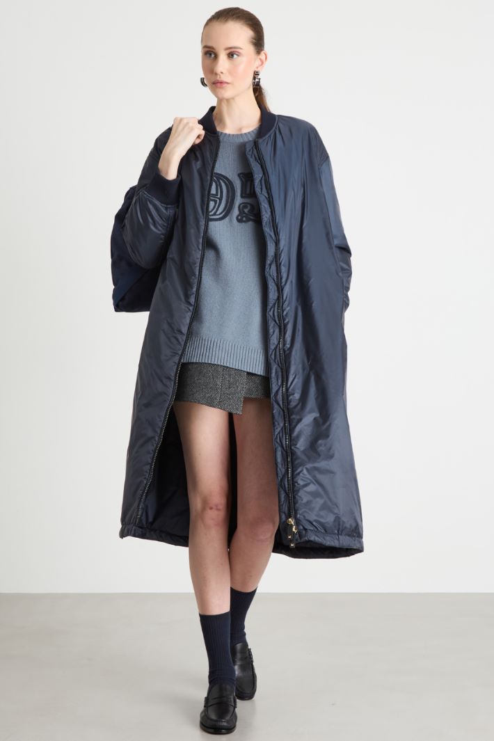 Oversized jumper with flocked motif Intrend