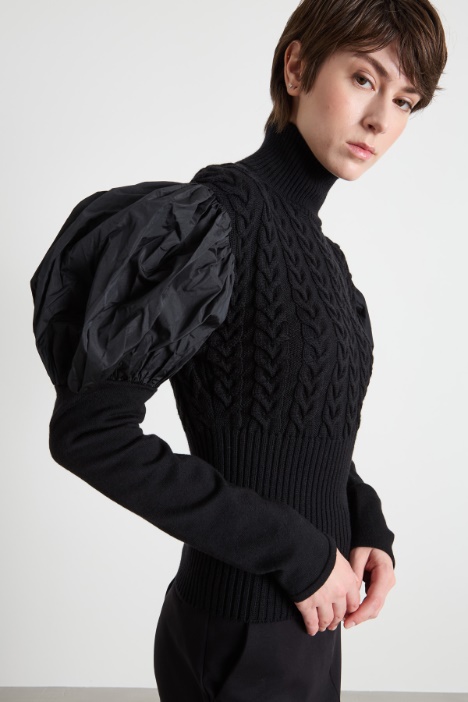 Maglia con maniche taffetà