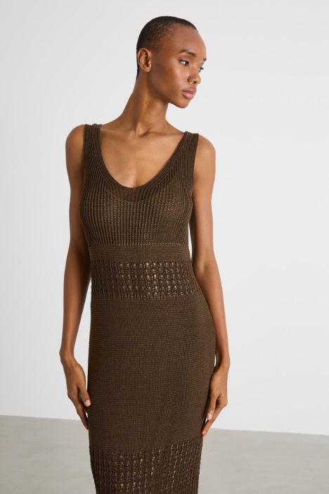 Abito smanicato lungo