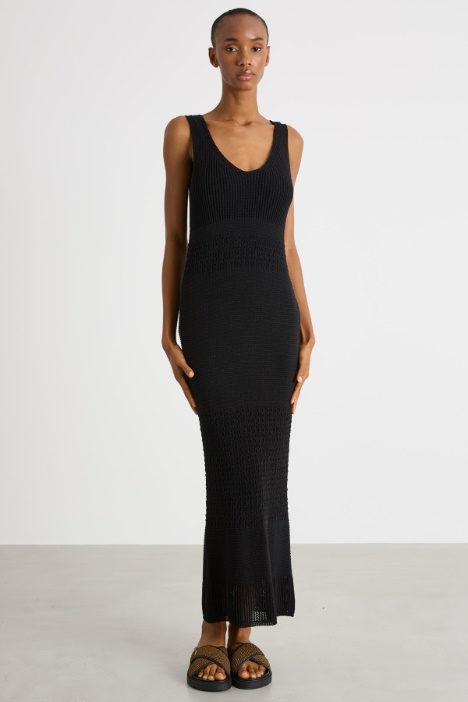 Abito smanicato lungo