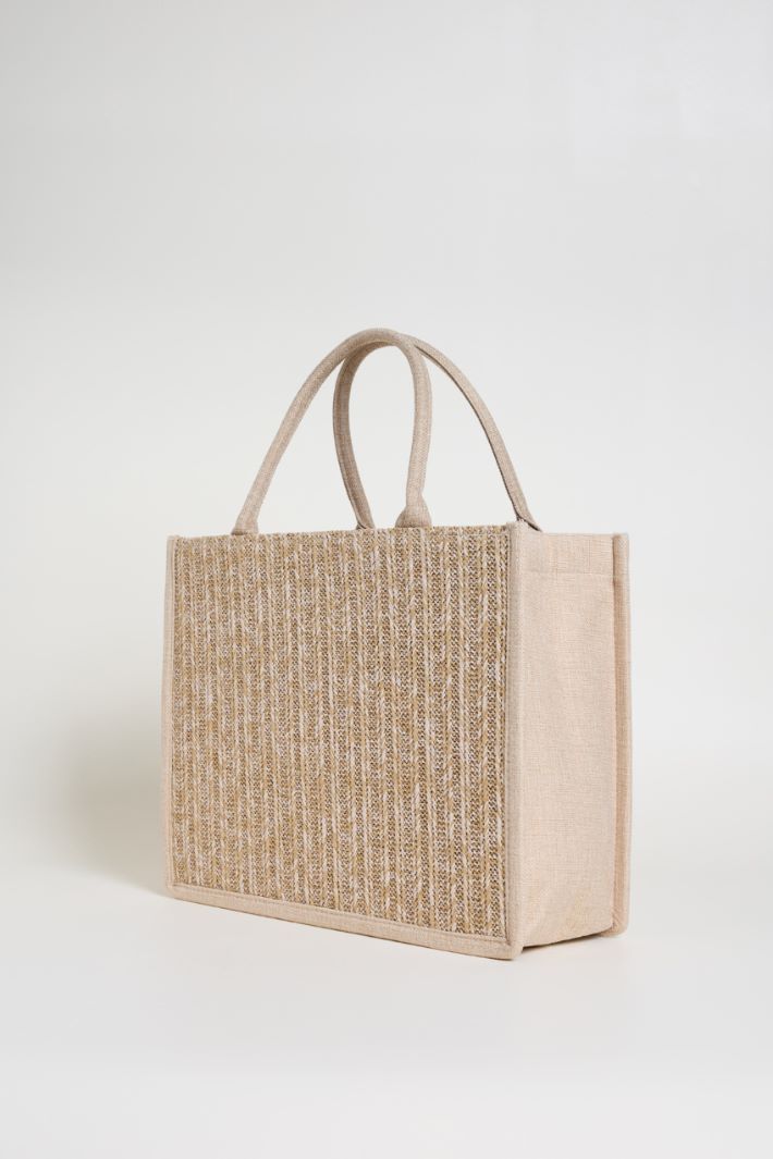 Borsa con motivi in rilievo Intrend - 2