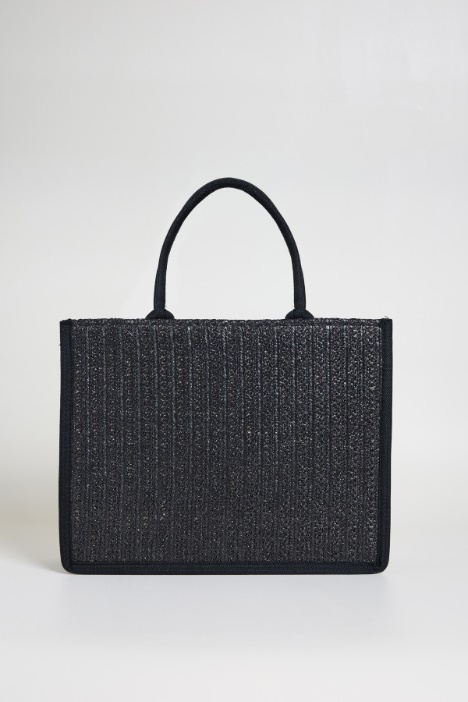 Bolso con diseño en relieve