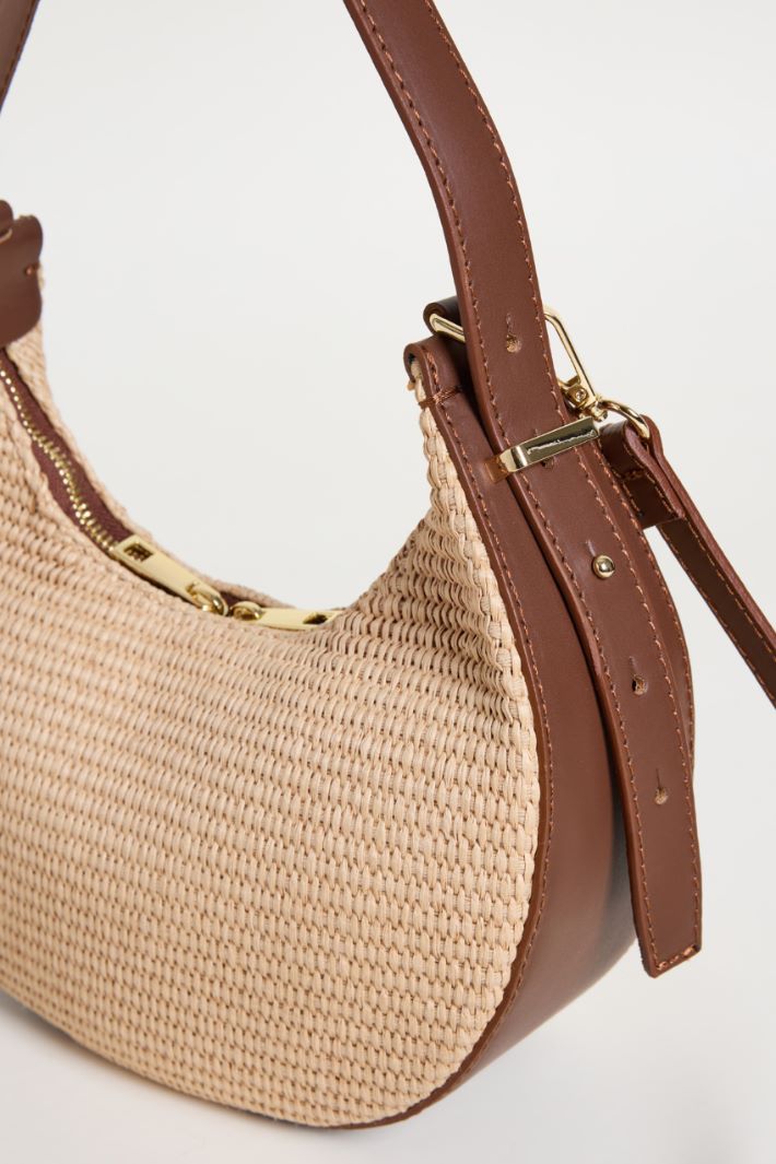 Borsa crossbody a mezzaluna Intrend - 4