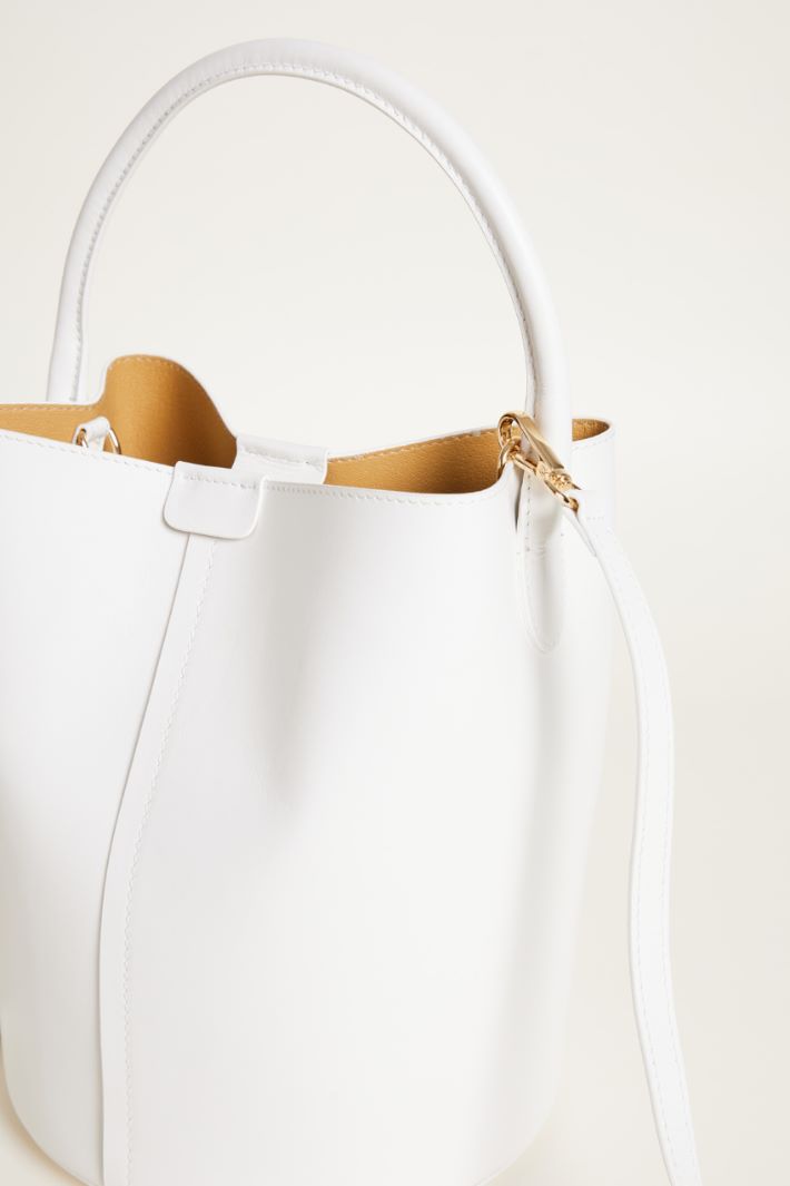 Borsa a secchiello in pelle liscia Intrend - 4