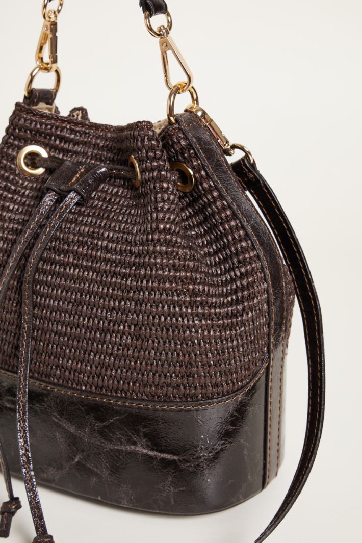 Borsa a secchiello in paglia Intrend - 4