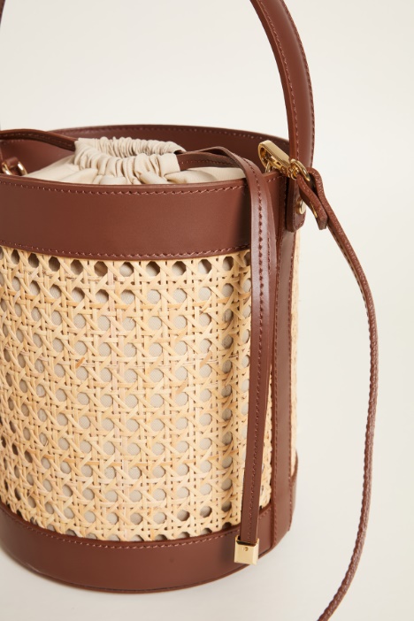 Borsa a secchiello in paglia